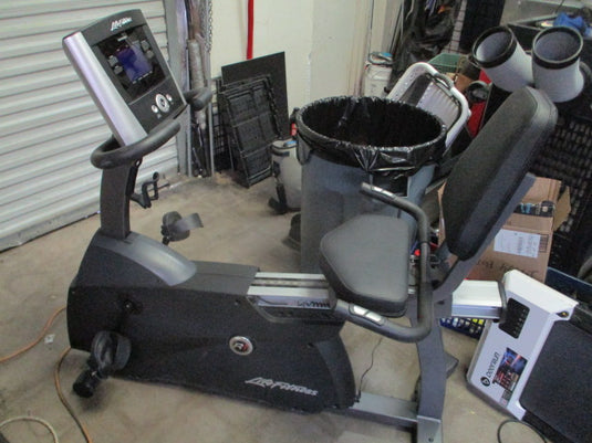 Use Life Fitnes R1 RECUMBENT BIKE