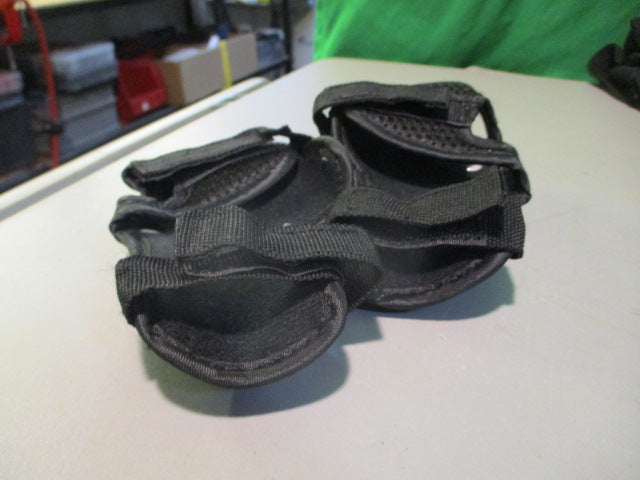 Load image into Gallery viewer, Black Size Youth Black Wrist Guards
