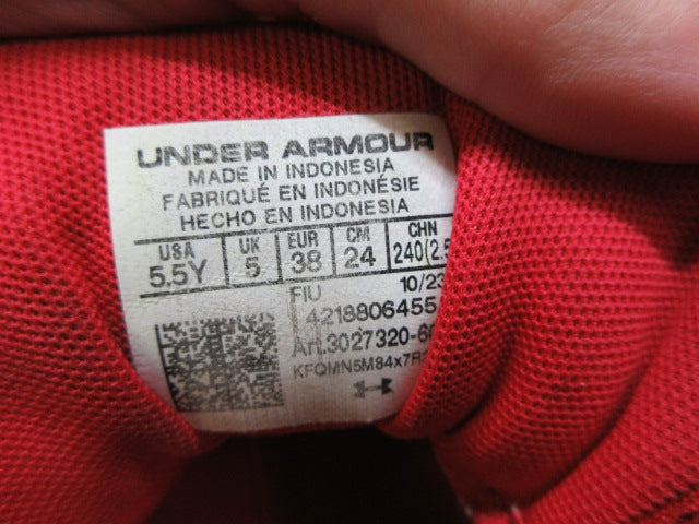 Load image into Gallery viewer, Used Under Armour Men's Spotlight Franchise 4.0 RM Football Cleats - Size Youth
