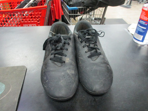 Used Adidas Predator Size 8 Soccer Cleats