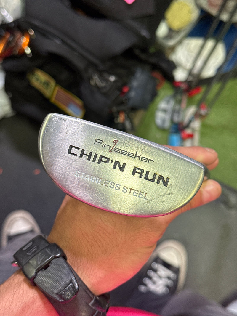 Load image into Gallery viewer, Used PinSeeker Chip'n Run Stainless Steel Right Hand Chipper
