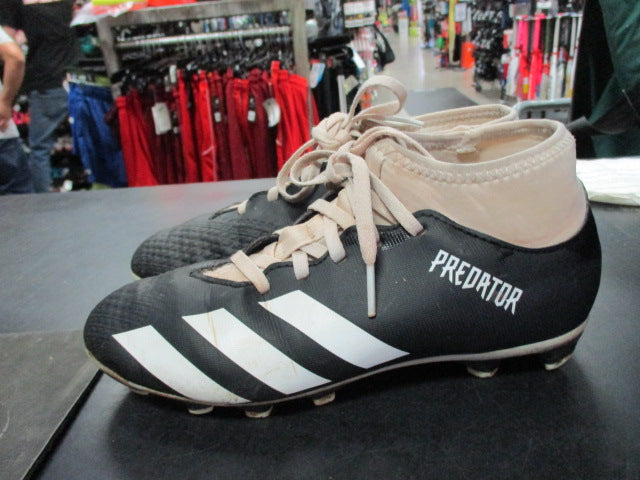 Load image into Gallery viewer, Used Adidas Predator Size 3.5 Soccer Cleats

