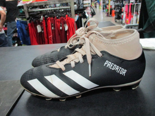 Used Adidas Predator Size 3.5 Soccer Cleats