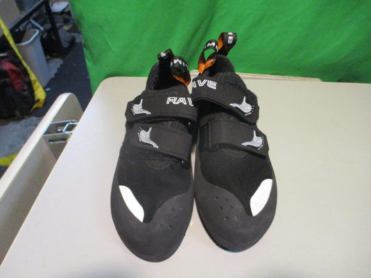 Used Climb X Rave Strap Size 4 Climbing Shoes