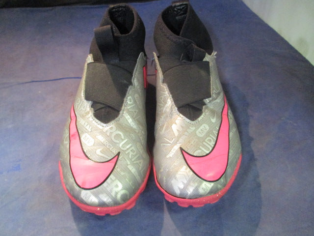 Load image into Gallery viewer, Used Nike Mercurial Turf Soccer Cleats Size 1.5

