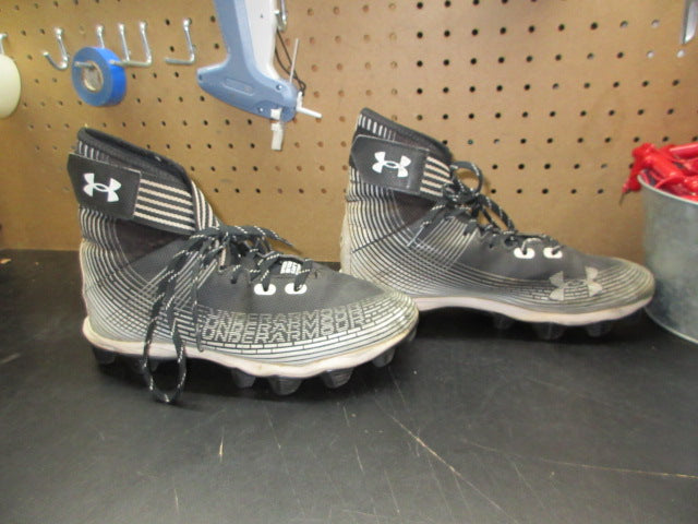 Load image into Gallery viewer, Used Under Armour Highlight Franchise Football Cleats - Size 6.5
