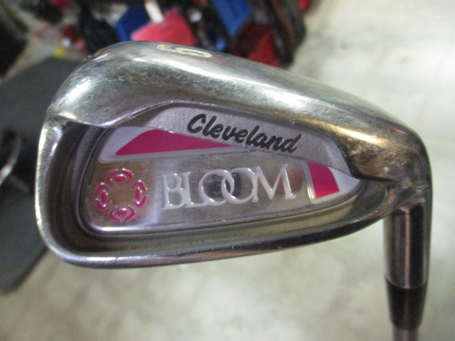 Load image into Gallery viewer, Used Cleveland Bloom Ladies 9 Iron
