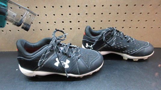 Used Under Armour Leadoff Baseball Cleats - Size Youth 2