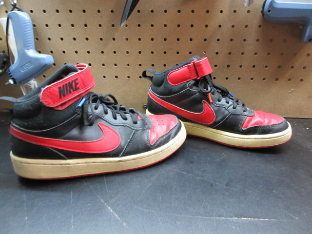 Load image into Gallery viewer, Used Nike Court Borough Mid 2 Basketball Shoes - Size Youth 4.5
