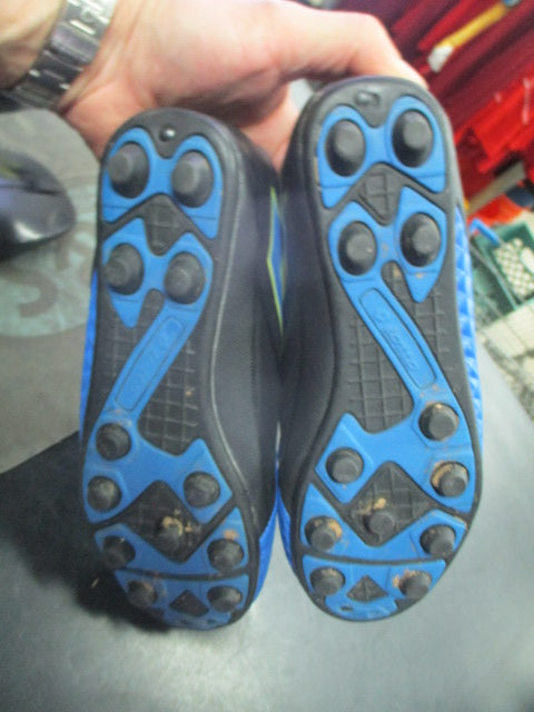 Used Lotto Size 4.5 Soccer Cleats