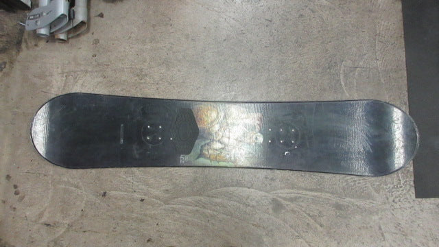 Load image into Gallery viewer, Used LTD Menace 130cm Snowboard
