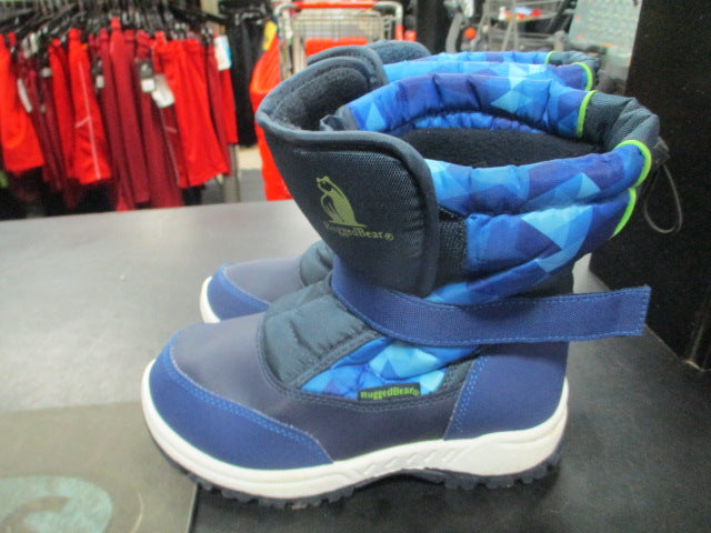 Load image into Gallery viewer, Used Rugged Bear Size Youth 1 Winter Boots
