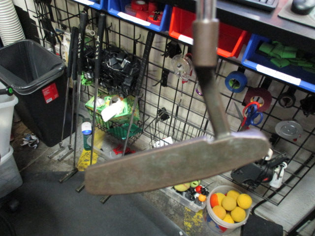 Load image into Gallery viewer, Used Ping Anser RH 34&quot; Putter 85068
