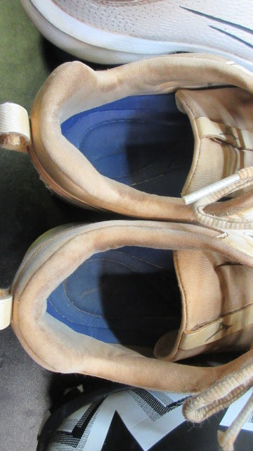 Load image into Gallery viewer, Used Mizuno 9 Spike Advanced Finch Elite 5 Cleats Adult Size 7 - worn
