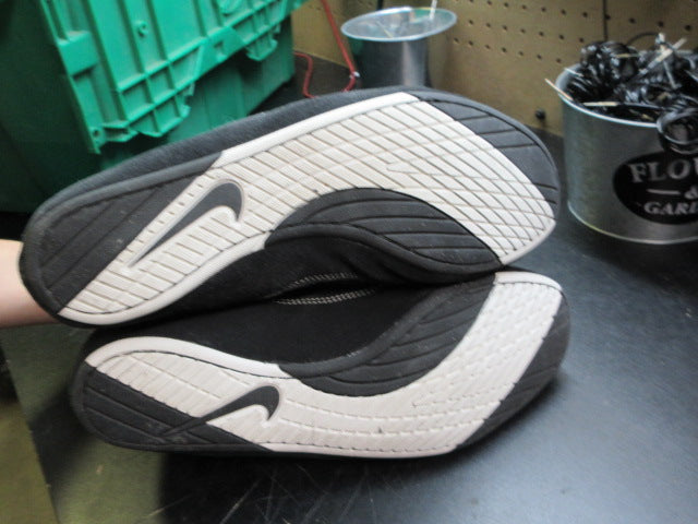Load image into Gallery viewer, Used Nike Speedsweep VII Wrestling Shoes - Size 13
