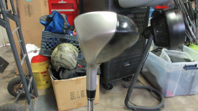 Load image into Gallery viewer, Used TaylorMade Rescue Mid 19 Deg 3 Hybrid - RH - small wear
