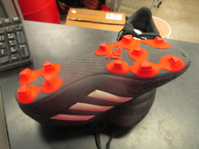Load image into Gallery viewer, Used Adidas Black/White Soccer Cleats Size 7
