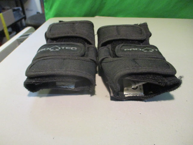 Load image into Gallery viewer, Used Pro Tec Youth Wrist Guards
