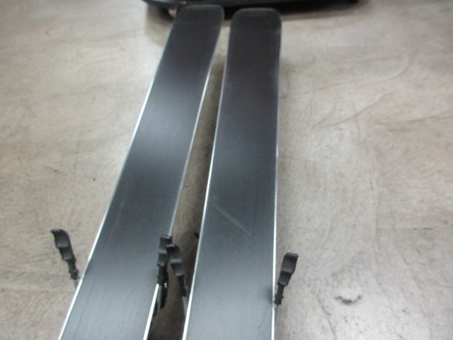 Load image into Gallery viewer, Used Blizzard Brahama 88 All Mountain Skis

