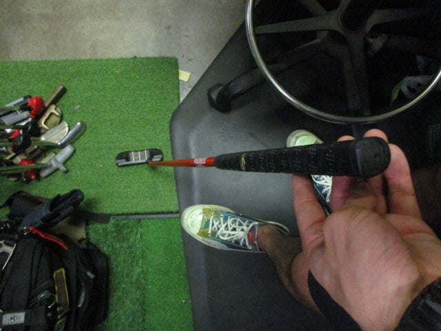 Load image into Gallery viewer, Used Promotional Car Dealership Right Hand Putter
