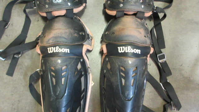 Load image into Gallery viewer, Used Wilson C1K Shin Guards Size Adult
