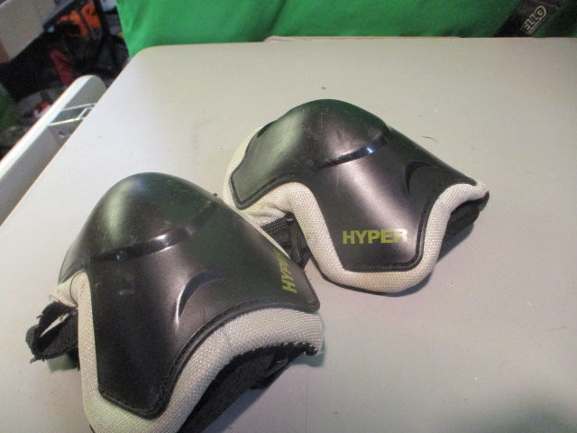 Load image into Gallery viewer, Used Hyper Adult Medium Skating Elbow Pads
