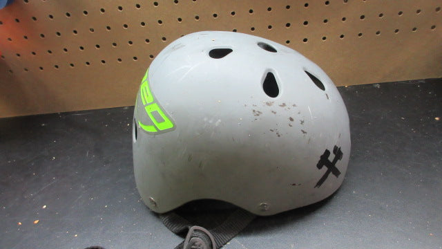 Load image into Gallery viewer, Used Premium Skating Helmet - Size Large
