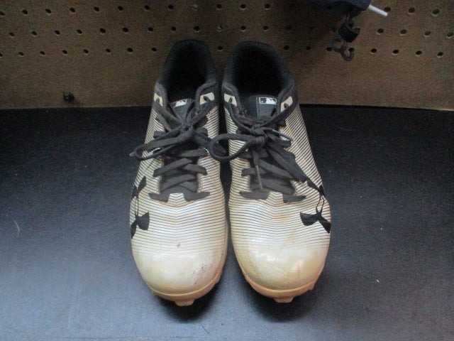 Load image into Gallery viewer, Used Under Armour Men's Leadoff Low RM Baseball Cleats - Size Youth 6
