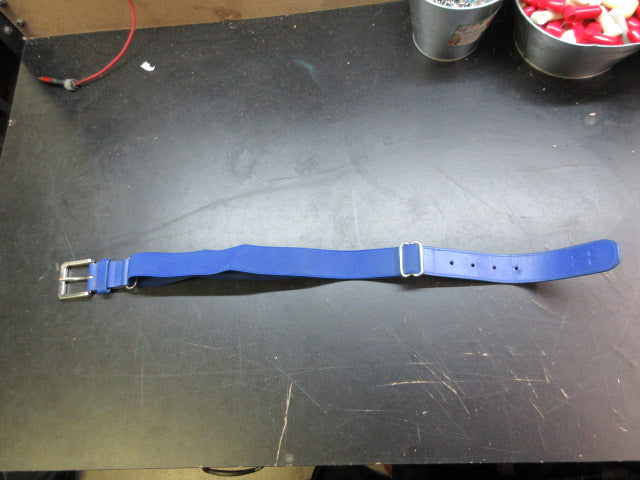 Load image into Gallery viewer, Used Under Armour Baseball Belt - Youth

