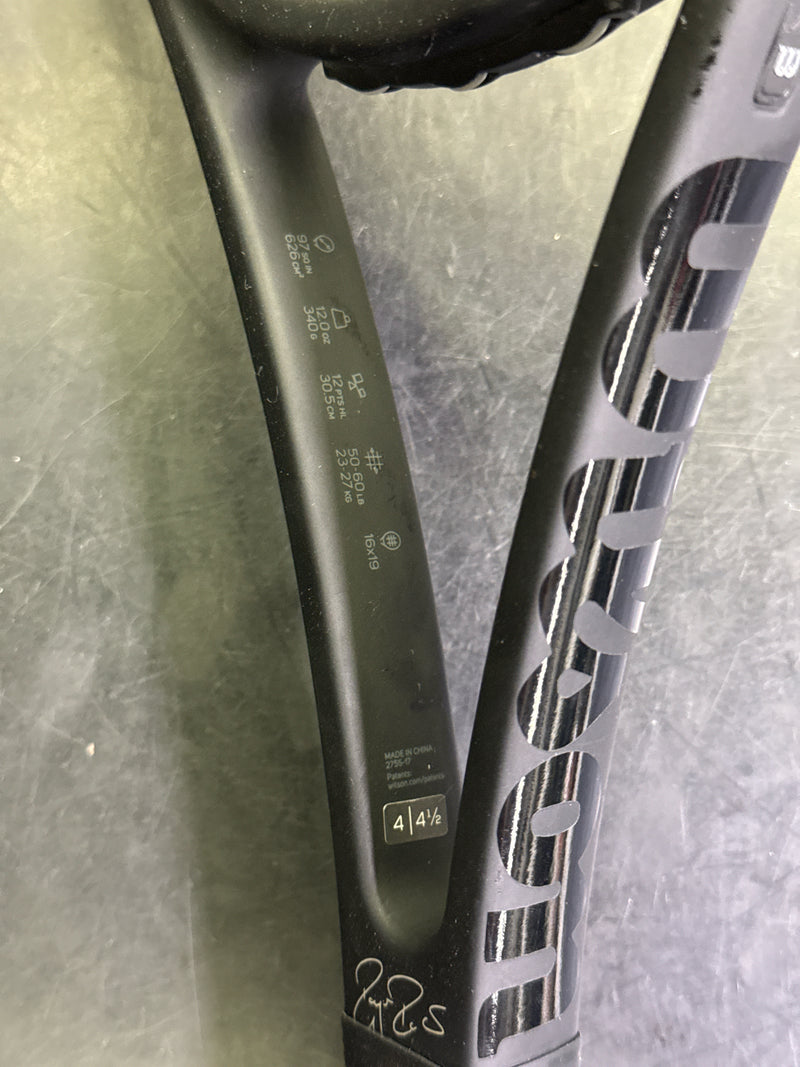 Load image into Gallery viewer, Used Wilson Pro Staff The Roger Federer Autograph v.11 Tennis Raquet
