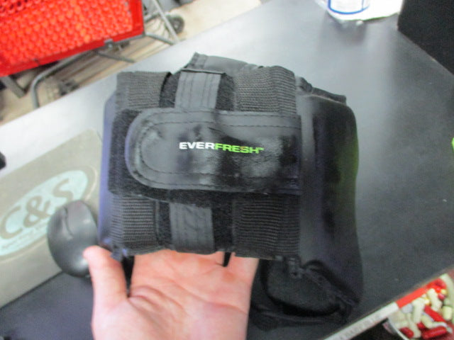 Load image into Gallery viewer, Used Everlast Ever Fresh Sparring Headgear
