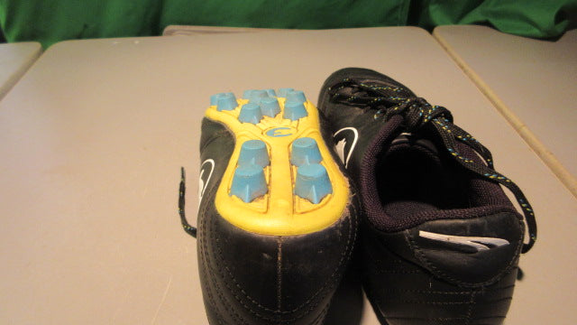 Load image into Gallery viewer, Used Puma Youth Procat Speed Force FG 4Y Soccer Cleats
