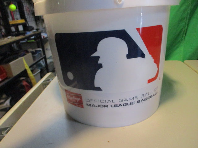 Load image into Gallery viewer, Rawlings Official League Baseball Bucket 8U 24 Pack
