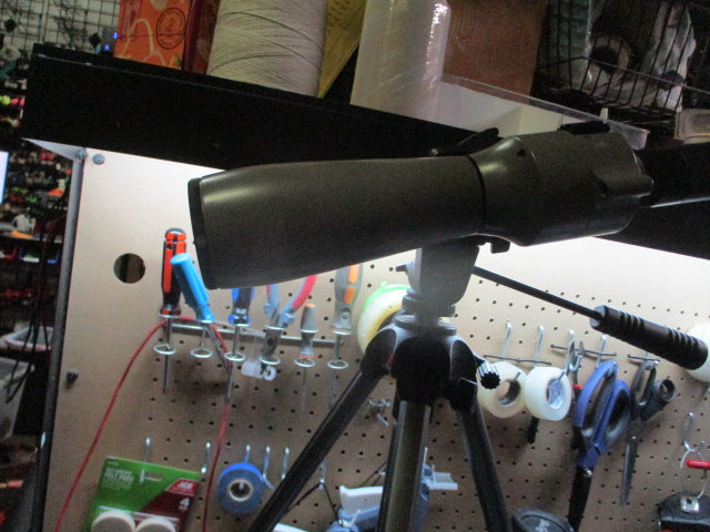 Load image into Gallery viewer, Used Bushnell Spacemaster 11 Vangaurd 20-08-58 Telescope
