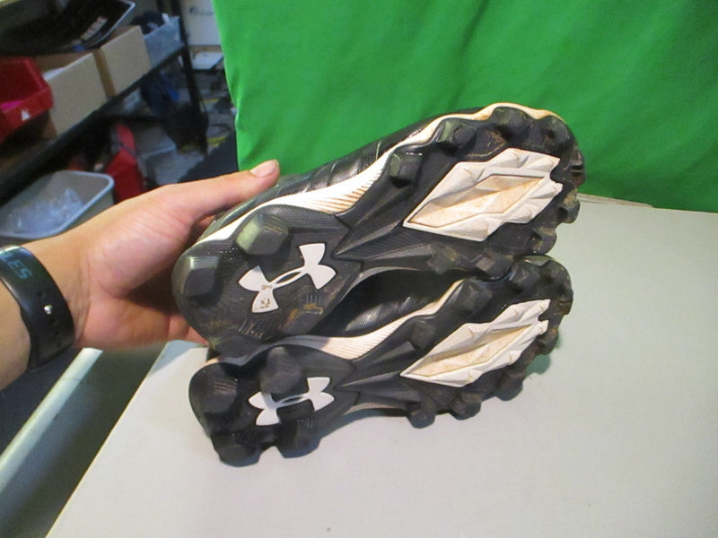 Load image into Gallery viewer, Used Under Armour Renegade Size Youth 1.5 Cleats
