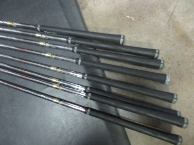 Load image into Gallery viewer, Used Mizuno MP-67 Right hand Iron Set 3-PW
