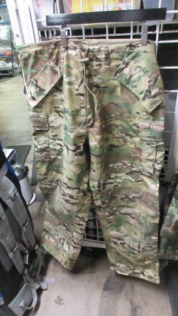 Load image into Gallery viewer, Used United Join Force APECS Trouser Camo Pants Adult Size Large/Long

