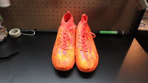 Used Lightweight Indoor Soccer Shoes - Size 11