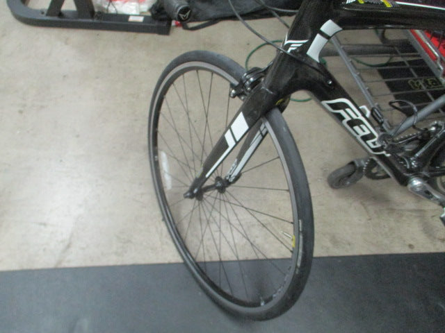 Load image into Gallery viewer, Used Felt Five 20 Speed 700 X 25C Carbon Road Bike
