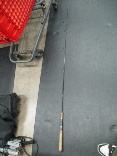 Used Shakespeare Agility 6 Foot Fishing Pole