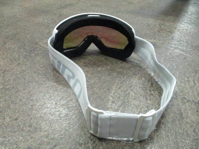 Load image into Gallery viewer, Used Giro White Snow Goggles
