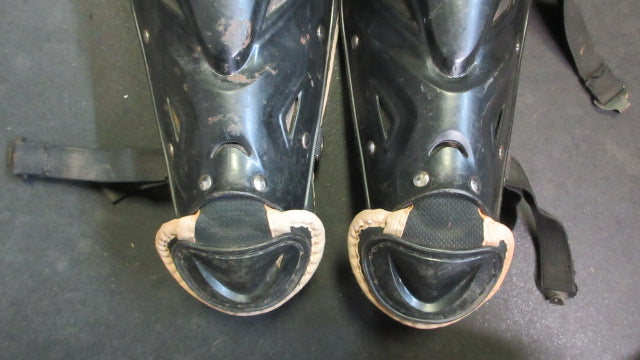 Load image into Gallery viewer, Used Under Armour UALG2-JRVS Catcher&#39;s Shin Guards Size Junior
