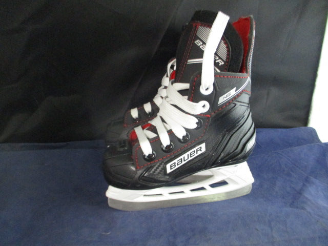 Load image into Gallery viewer, Used Bauer NS Ice Hockey Skates Size Youth 6
