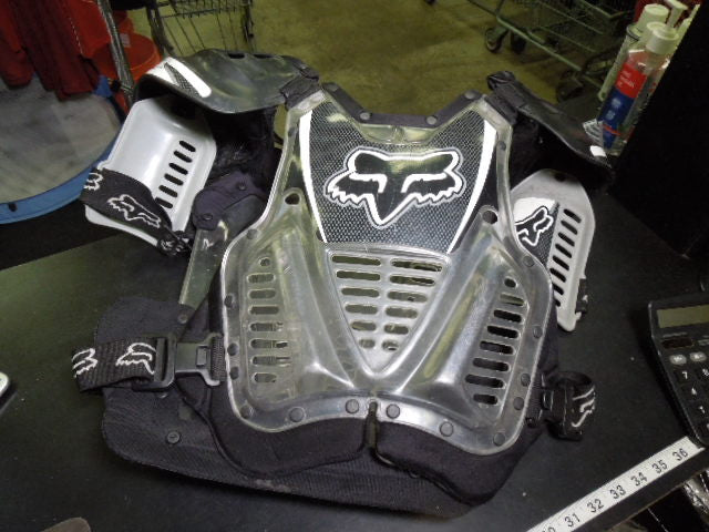 Load image into Gallery viewer, Heavy Use FOX Racing Youth Roost Moto Chest Protector Has Crack Front Middle
