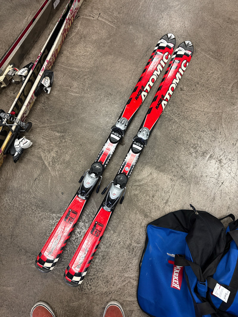 Load image into Gallery viewer, Used Atomic Race 6 Downhill Skis with SL70 Bindings Size 140cm
