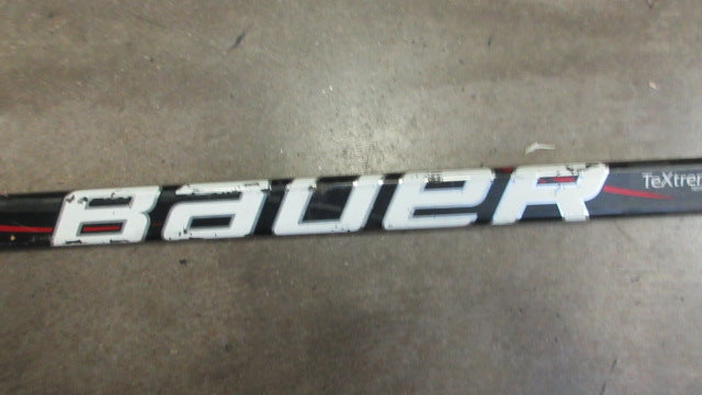 Load image into Gallery viewer, Used Bauer Vapor Apex 63&quot; Hockey Stick - RH - small tip wear
