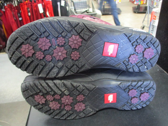 Load image into Gallery viewer, Used North Face Size Womens 8.5 Winter Boots
