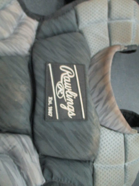 Used Rawlings CPV2N-B/GPH Velo 2.0 Adult Catches Chest Protector