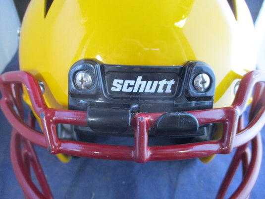 Used Schutt Vengeance A11 Youth Size Small - jawpads behind counter
