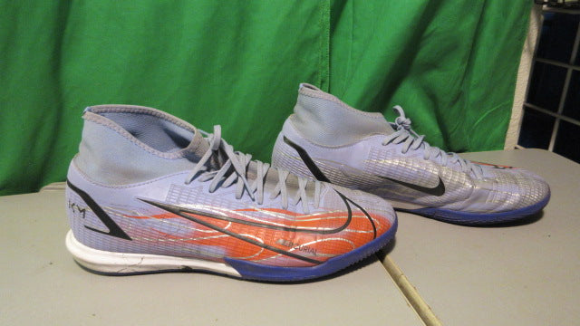 Load image into Gallery viewer, Used Nike Mercurial Indoor Soccer Shoes - Size 9.5
